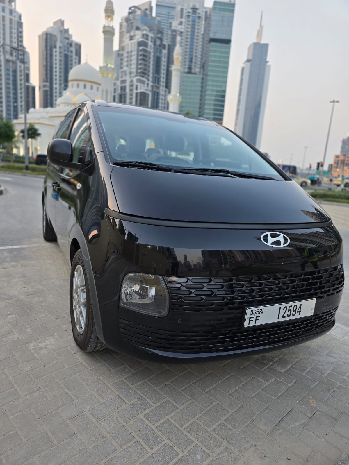 Hyundai Staria 2026 car rental in dubai